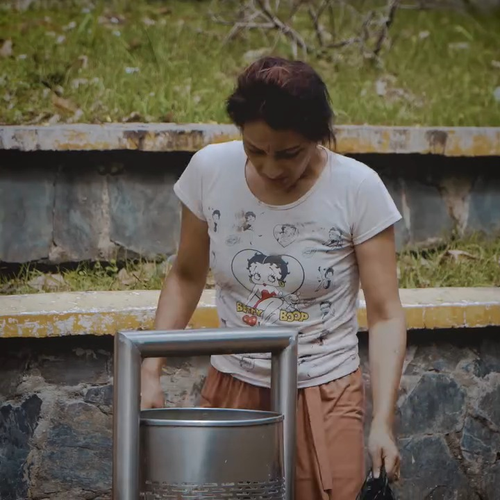 [COMPLETE] 467M0905 AF367 La historia de una Madre que se VENDÍA por internet para darle de comer a su hijo