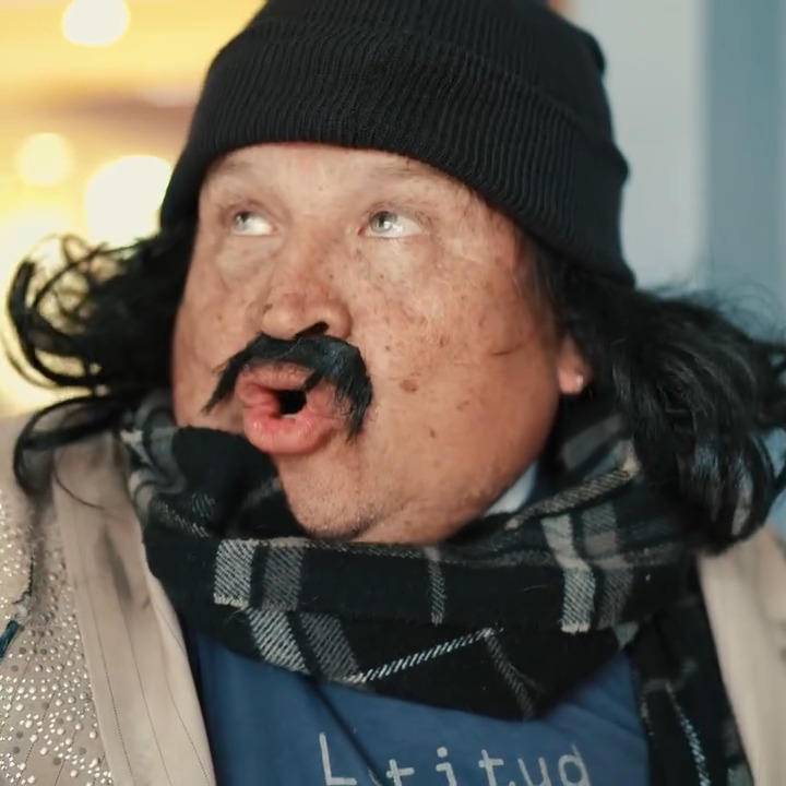 [COMPLETE] 428M0905 AF328 Su mala atención al cliente hizo que la despidieran del trabajo de sus sueños