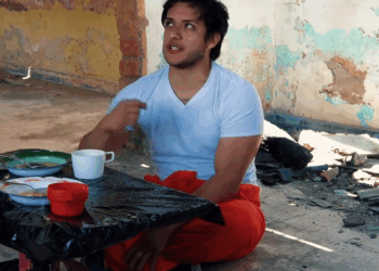 [COMPLETE] 425M0905 AF325 Perdió el amor de su madre por su interés