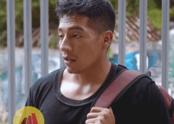 [COMPLETE] 423M0905 AF323 Mandaba dinero del extranjero, pero ella lo gastaba de manera irresponsable