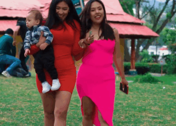 [COMPLETE] 414M0905 AF314 Duende valiente salva a una bbe de las manos de una madre irresponsable