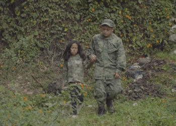 [COMPLETE] 392M0905 AF292 Un acto de valentía le cambio la vida a un joven héroe