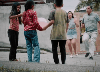 [COMPLETE] 386M0905 AF286 Los hijos son una bendición de Dios, quiérelos a todos por igual