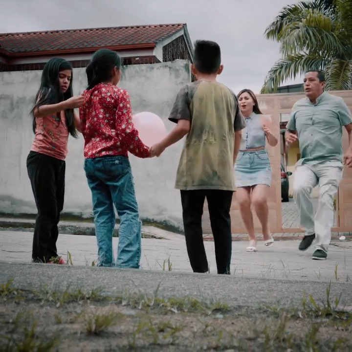 [COMPLETE] 386M0905 AF286 Los hijos son una bendición de Dios, quiérelos a todos por igual