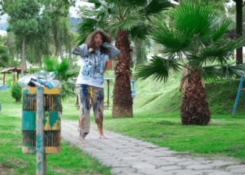 [COMPLETE] 381M0905 AF281 Rechazó a la prometida de su madre y se casó con una mujer de la calle