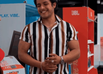 [COMPLETE] 377M0905 AF277 Su novia y amiga quisieron aprovεcharsε de su bondad, pero el las puso en su lugar