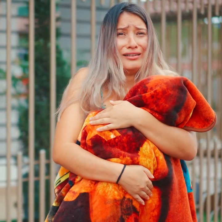 [COMPLETE] 371M0905 AF271 Madre primeriza abandonó a su hija en un orfanato, 20 años después volvió a encontrarla en su propia