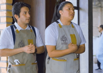 [COMPLETE] 042M0905 AE042 Se aprovecharon de la nueva mesera sin saber quién era en realidad