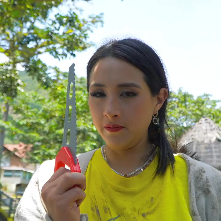 [COMPLETE] 337M0905 AF237 Se hizo pasar por mendiga para descubrir la infidelidad de su esposo