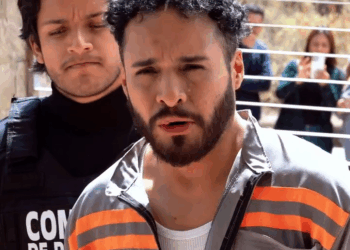 [COMPLETE] 272M0905 AF172 Nunca construyas tu casa en el terreno de tu suegra