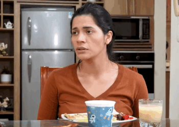 [COMPLETE] 273M0905 AF173 Madre se vistió de hombre para celebrar el día del padre con su Hijo