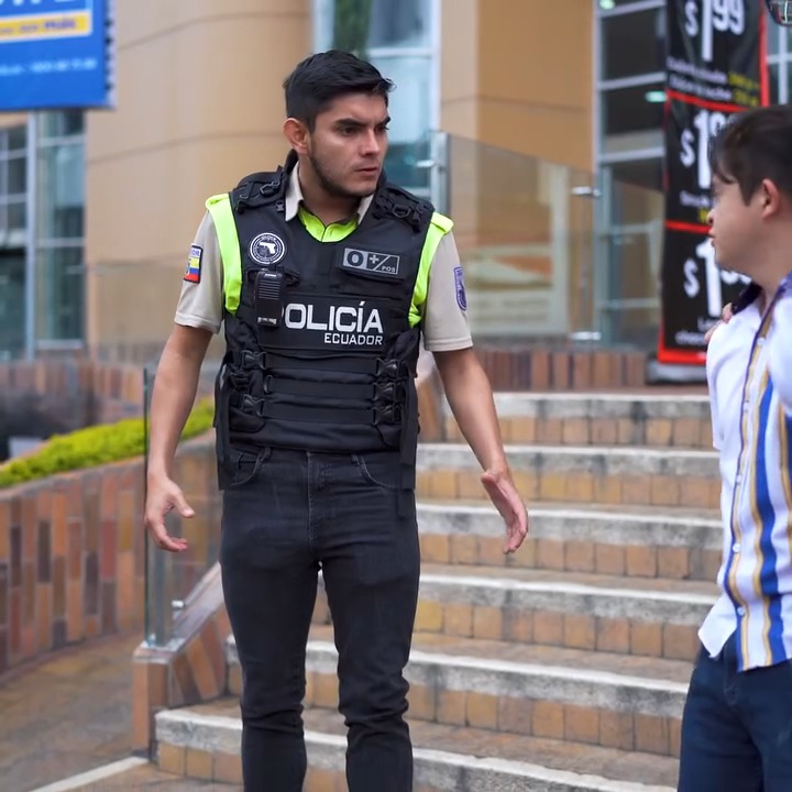 [COMPLETE] 276M0905 AF176 Niño especial se defiende de su sєcuєstrαdor con artes marciales