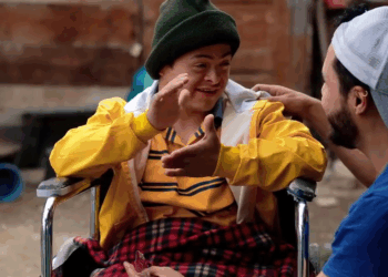 [COMPLETE] 285M0905 AF185 Se gano la loteria y ayudo a quienes más lo necesitaban