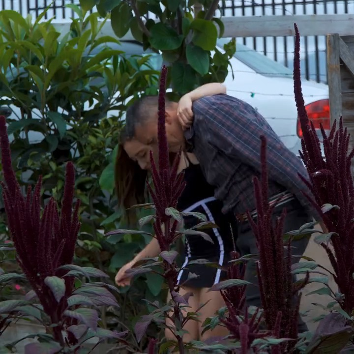 [COMPLETE] 532M0905 AF432 Por preferir a una de sus hijas término dándole una mala vida