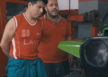 [COMPLETE] 335M0905 AF235 Humilló a un MECÁNICO por su condición física sin pensar que su PADRE haría esto