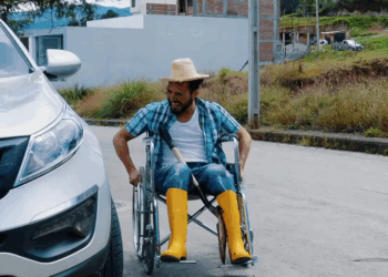 [COMPLETE] 531M0905 AF431 Deseaba la vida de su vecino y al tenerla se llevo una gran sorpresa