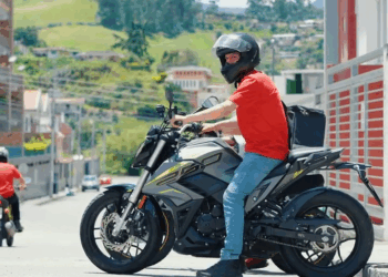 [COMPLETE] 308M0905 AF208 Entregaba pedidos en un burro y se volvió objeto de envidia de sus compañeros