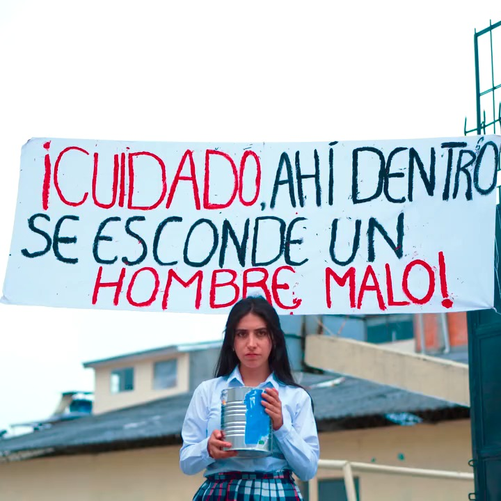 [COMPLETE] 546M0905 AF446 Rompió el silencio para ayudar a sus compañeras