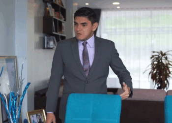 [COMPLETE] 549M0905 AF449 Se creyó dueño de su exesposa por darle la manutención a su hijo