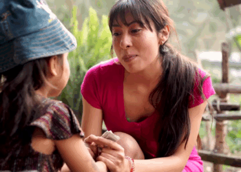 [COMPLETE] 047M0905 AE047 Prefirió celebrar el cumpleaños de su hijastra antes que el de su propia hija