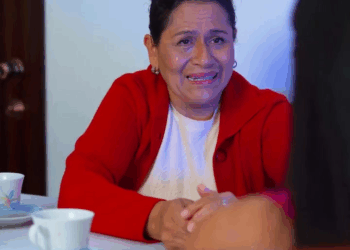 [COMPLETE] 571M0905 AF471 Reα regresa del futuro para enmendar los errores de su pasado