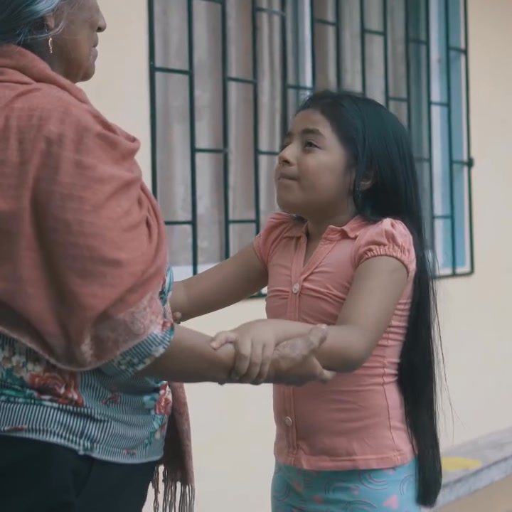 [COMPLETE] 572M0905 AF472 Abandonó a su hija con su abuelita por el amor de un hombre sin pensar en este final