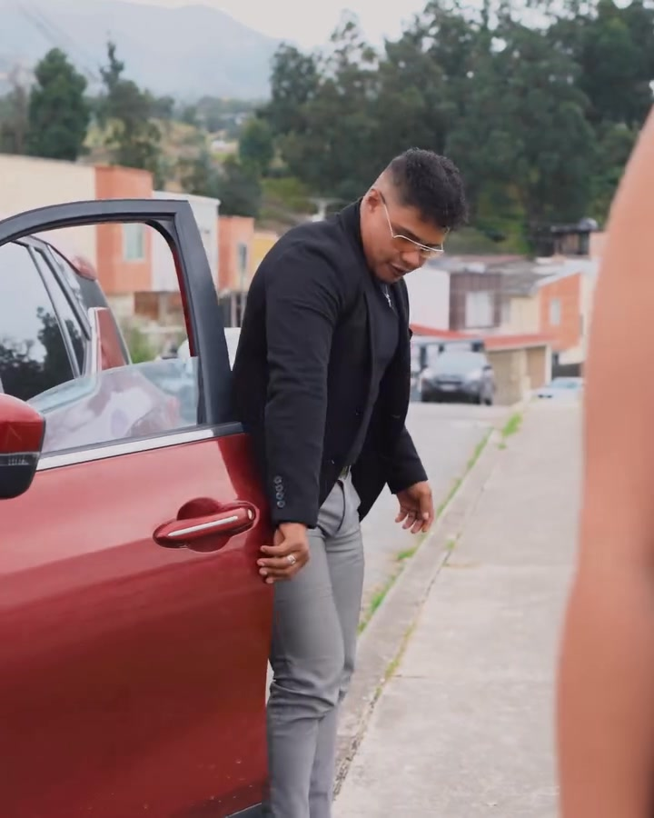 [COMPLETE] 578M0905 AF478 Se dejó llevar por los lujos y estuvo a punto de perder al único que la amaba de verdad