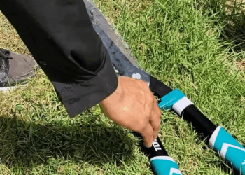 [COMPLETE] 669M0905 TI019 Fue hacer trabajos de jardineria a la casa de un millonario sin saber que ahi estaria su amada mujer