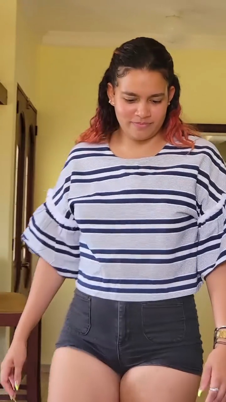 [COMPLETE] 663M0905 TI013 La patrona le interesa mas la sirvienta que a su esposo