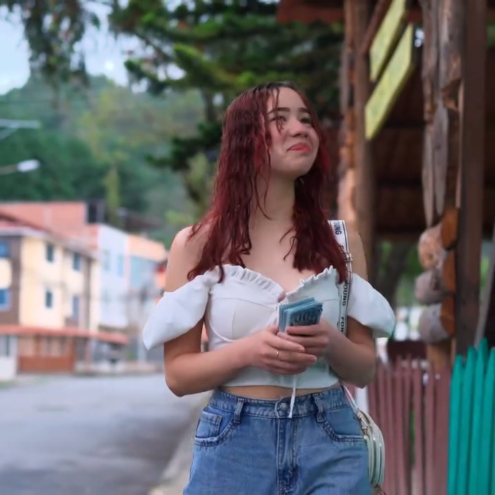 [COMPLETE] 600M0905 AF500 Tuvo que rechazar el embarazo de su hija para salvar su imagen, sin saber lo que sucedería