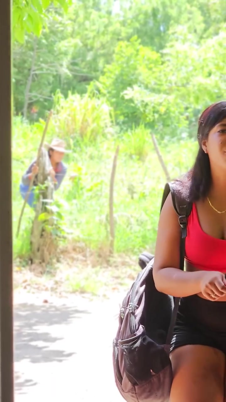 [COMPLETE] 640M0905 TH015 Esta joven se enamoró de su vecina si imaginar lo que sucedería