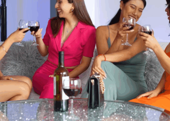 [COMPLETE] 001M0920 AE102 Despreciaron a su amiga por ser empleada doméstica