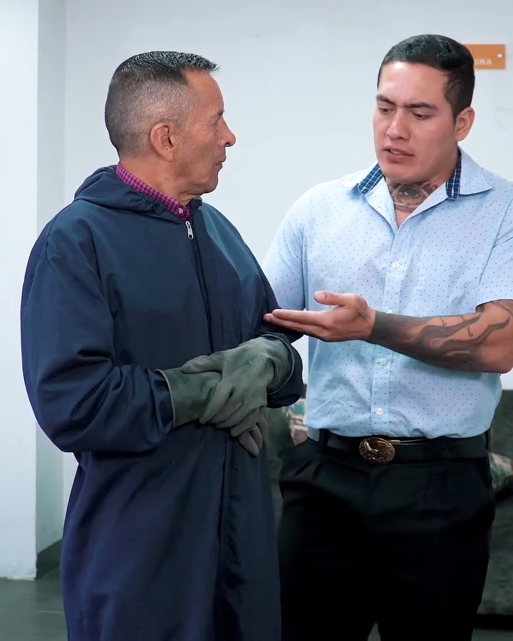 [COMPLETE] 008M0920 AE109 Facebook (5)