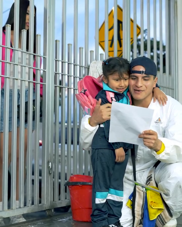 [COMPLETE] 063M0905 AE063 Se avergonzaba de su padre por ser lustra botas, hasta que pasó esto