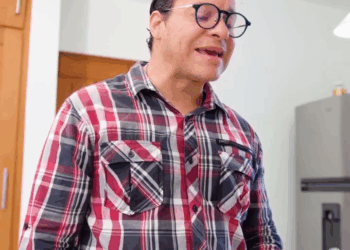 [COMPLETE] 705M0920 TP018 Niño genio salva a su madre de su propia madrastra y le da una gran lección