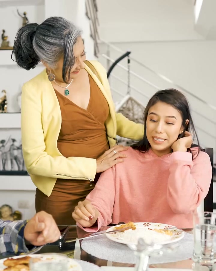 [COMPLETE] 066M0905 AE066 Perdió a su familia por estar con su pollito sin medir las consecuencias