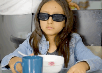 [COMPLETE] 037M0920 AE138 Padre regaló un celular a su hija y fue el peor error de su vida