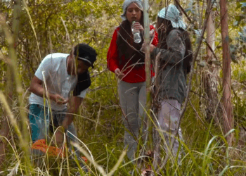 [COMPLETE] 050M0920 AF507 Ni las fronteras detuvieron el amor que tuvo por su hija