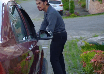 [COMPLETE] 686M0920 TO024 Un dɛsconocido la bɛso y su vida cambio para siempre