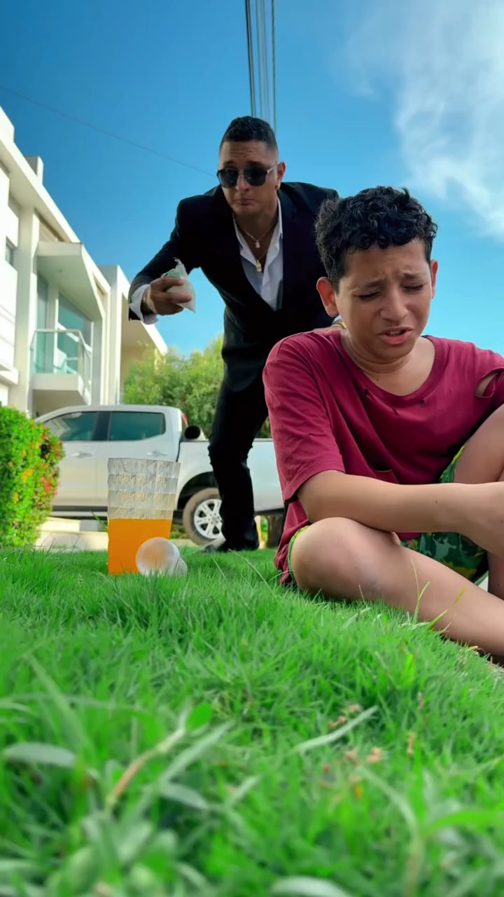 [COMPLETE] 636M0920 TM024 Su refresco estaba bendecido por Dios y cada quien recibió su merecido