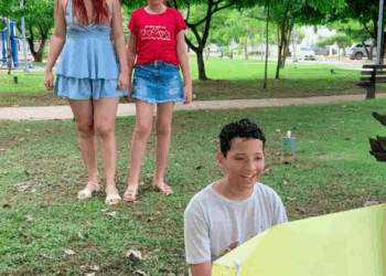 [COMPLETE] 632M0920 TM020 Se burlaron de su televisión imaginaria y la vida les dio una gran lección