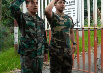 [COMPLETE] 071M0920 AF528 Nadie le creía por ser hombre, hasta que tomo una difícil decisión