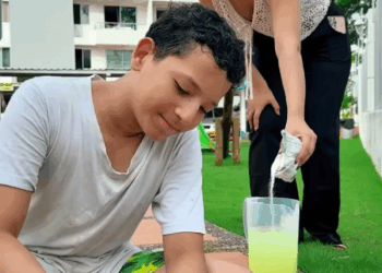 [COMPLETE] 615M0920 TM003 Dañaron su limonada para que se enfermaran los clientes y recibió una gran bendición