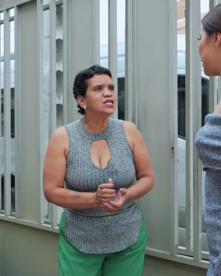 [COMPLETE] 080M0905 AE080 Se aprov3chaba de sus vecinos hasta que recibió una lección