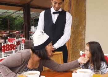 [COMPLETE] 087M0920 AF544 Jefe puso a prueba la bondad de su empleado