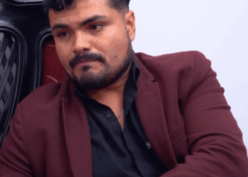 [COMPLETE] 597M0920 C403 Se convirtió en niñera por accidente