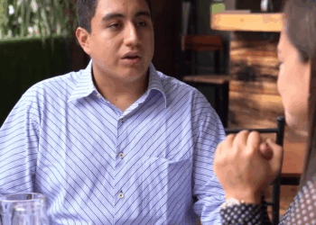 [COMPLETE] 585M0920 C391 Mujer empresaria cambia la vida de una señorita honesta