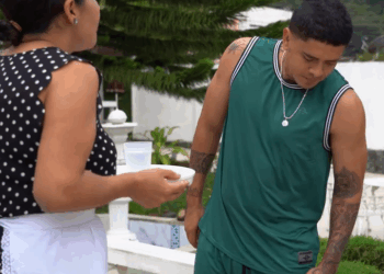 [COMPLETE] 578M0920 C384 Mucama revela toda la verdad sobre su patrona