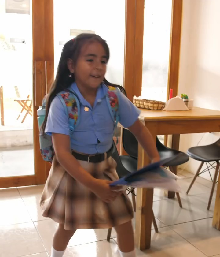 [COMPLETE] 126M0920 AQ002 Niña pobre pide trabajo para su Papá