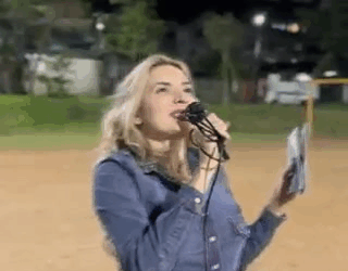 [COMPLETE] 102M1005 AG102 Ele cancelou a cerimônia de matrimônio após vê a noiva sem maquiagem